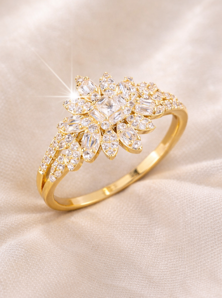 Ophelia – Elegant crown-style ring with refined sparkle